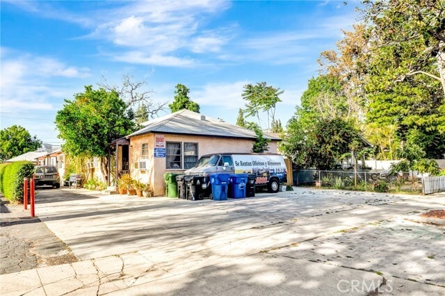 Building Photo - 14235 Sylvan St