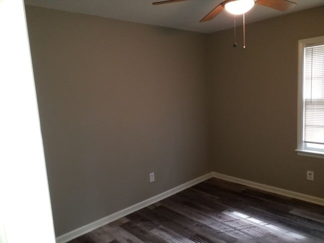 Building Photo - Coming Soon! South KC SF