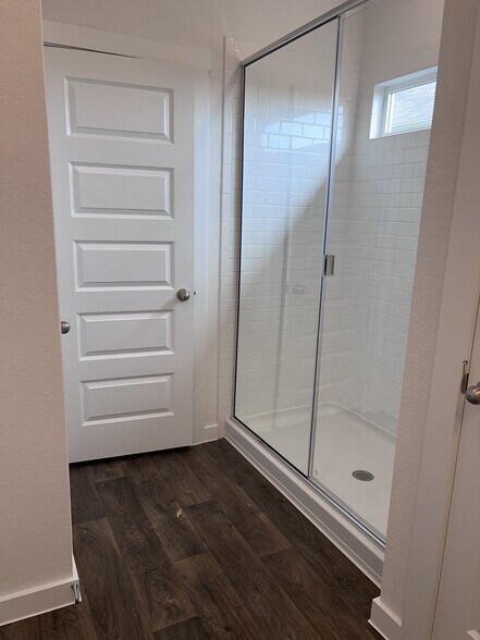 Building Photo - 305 Concho River Dr