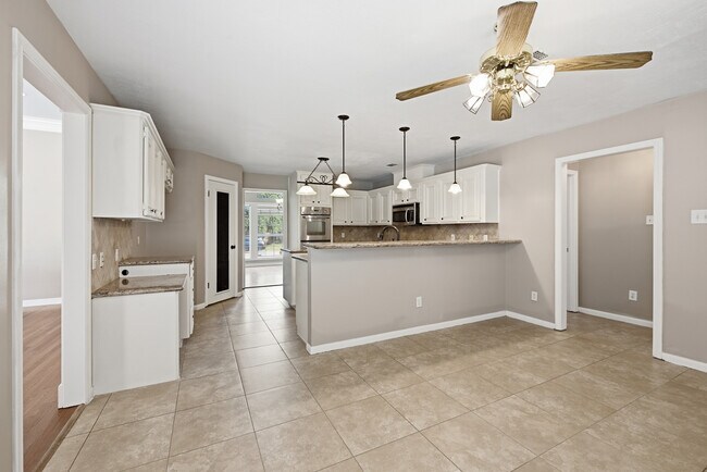 Building Photo - 905 Winged Foot Dr