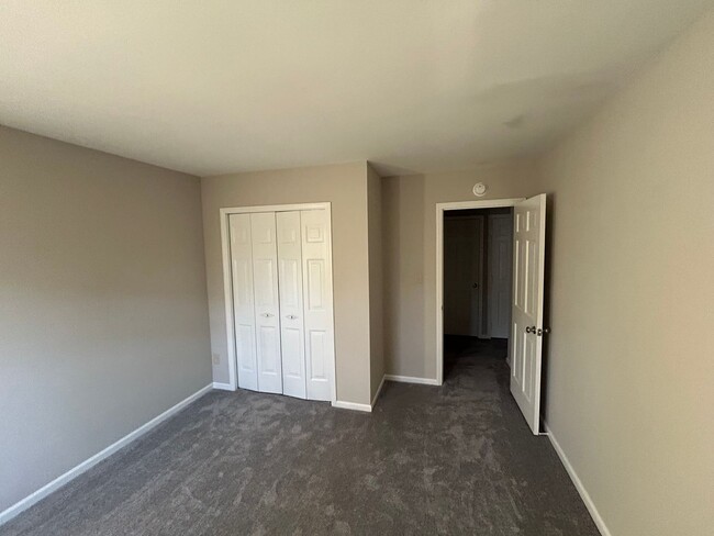 Building Photo - 3 Bedroom Townhouse in Wildwood Trace - Vo...