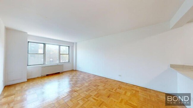 Building Photo - 1 bedroom in NEWYORK NY 10014