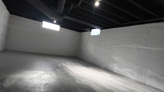 Building Photo - 5315 73rd St