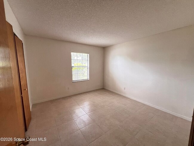 Building Photo - 818 7 Gables Cir SE