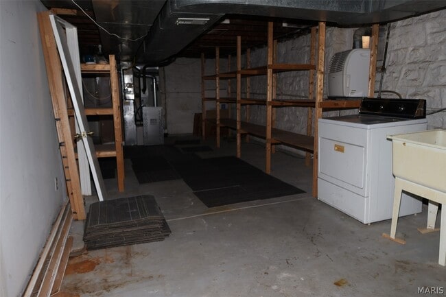 Building Photo - 6406 Woodbine Ct