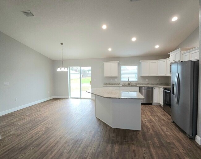 Building Photo - 4750 SW 139th St Rd