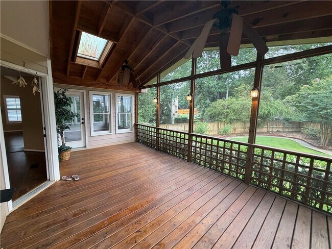 Building Photo - 10935 Pennbrooke Crossing