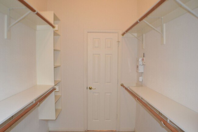 Building Photo - House For Lease in Plano