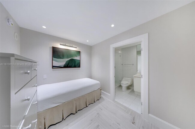 Building Photo - 10225 Collins Ave