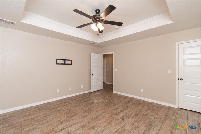 Building Photo - 2060 Stillwell St