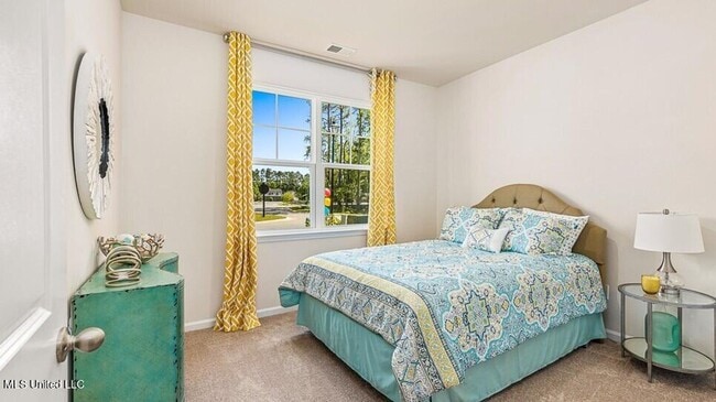 Building Photo - LOTS AMENITIES AND COUNTRY LIVING!