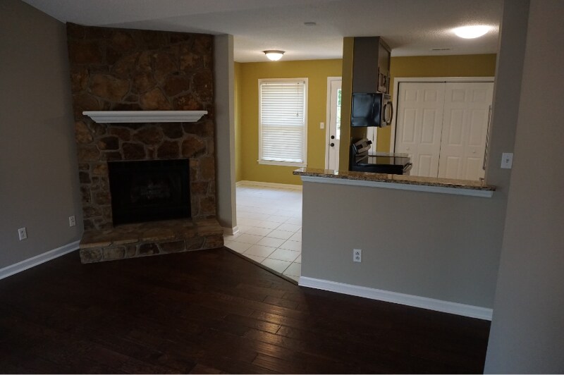 Building Photo - 13254 Dickens Ln