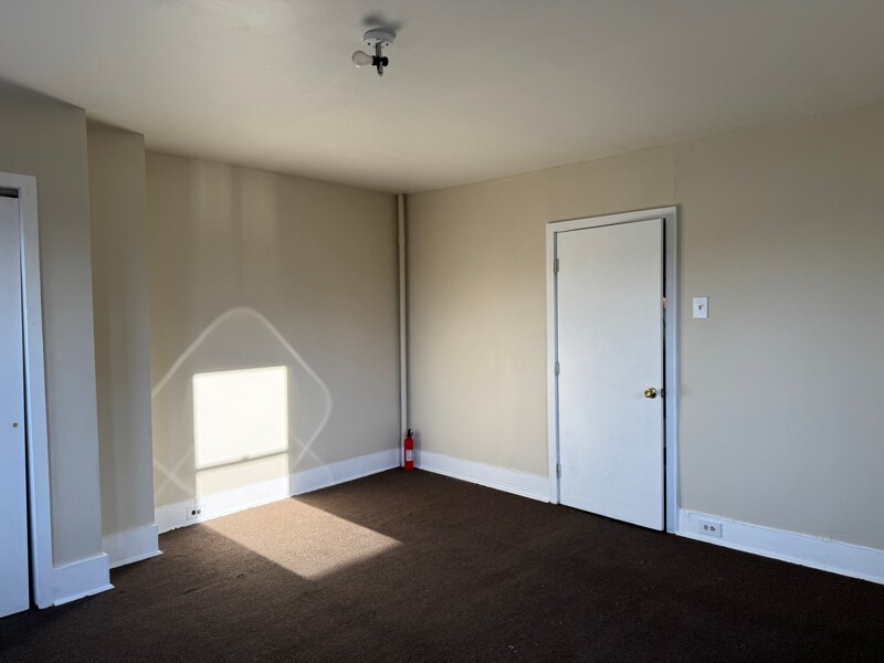 Building Photo - 4524 Springfield Ave