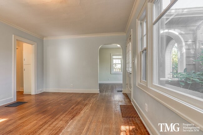 Building Photo - Updated 1928 Tutor w/ Original Touches and Large Fully Fenced Back Yard