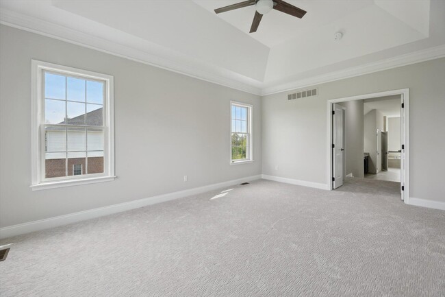 Building Photo - 1840 Tapadera Dr