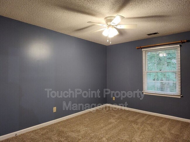 Building Photo - 7235 Kinsmore Ln
