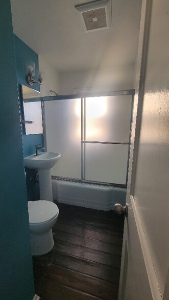 Building Photo - 4335 S 50th St