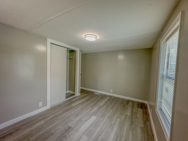 Building Photo - 5018 Banksly Cir
