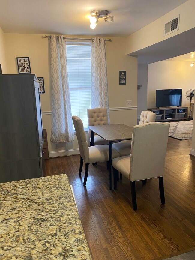 Building Photo - 246 White Bridge Pike