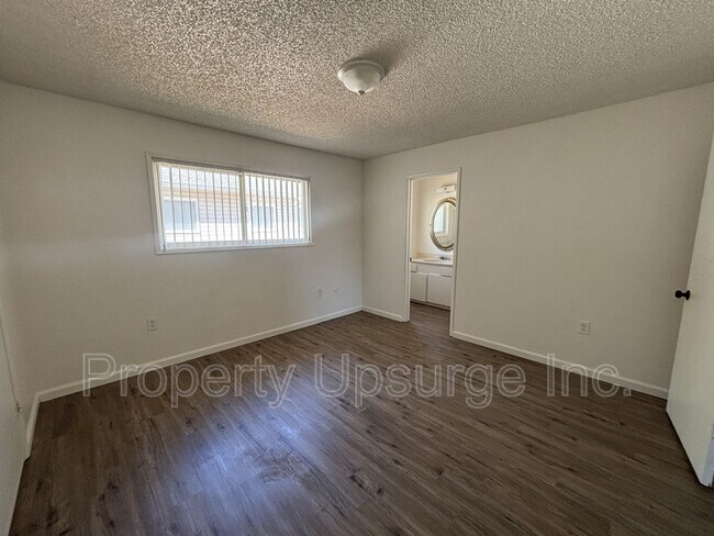 Building Photo - 705 Kimball Rd