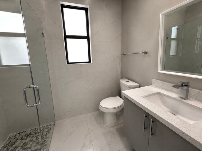 Building Photo - Move In Special! Pool Home with Canal View