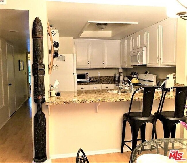 Building Photo - 2b/2b Resort-Style Camarillo, Ponderosa Creek Condo