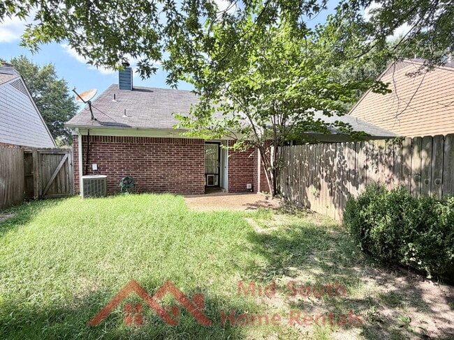 Building Photo - 8339 Honey Dew Cove