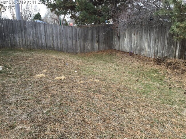 Building Photo - 1921-1923 Almond Avenue