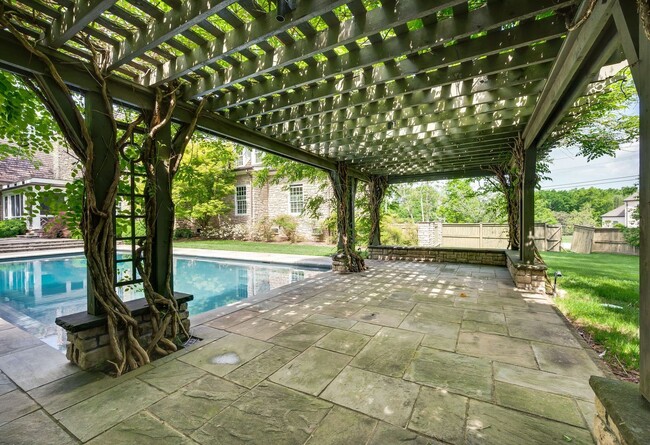 Building Photo - A timeless Cape Cod-style estate!
