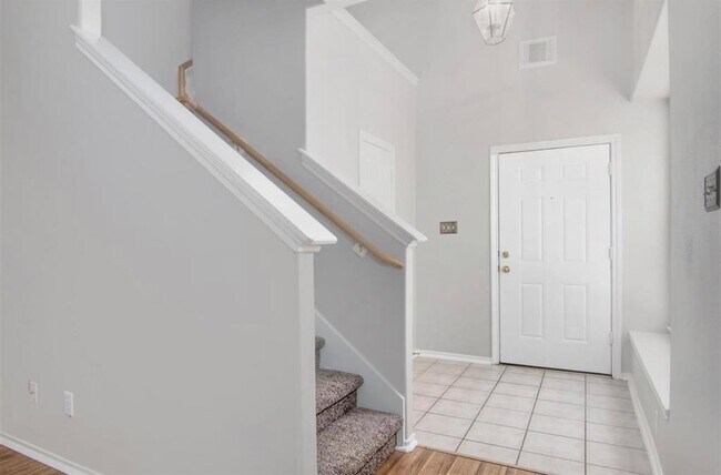 Building Photo - 20330 Roble Green Trl