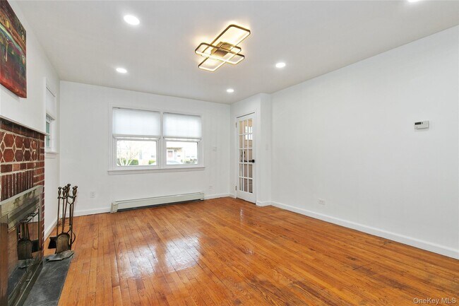 Building Photo - 5 Prospect St