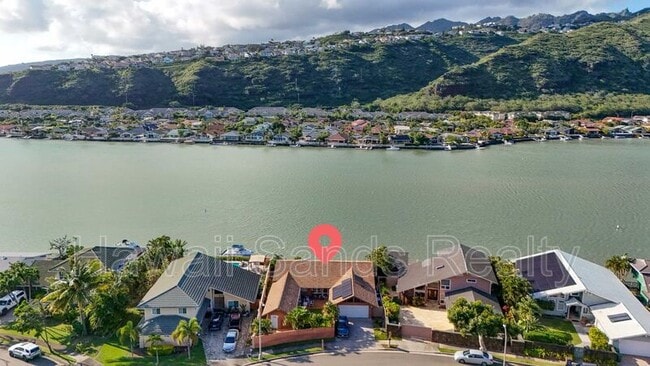 Building Photo - 662 Kalanipuu St