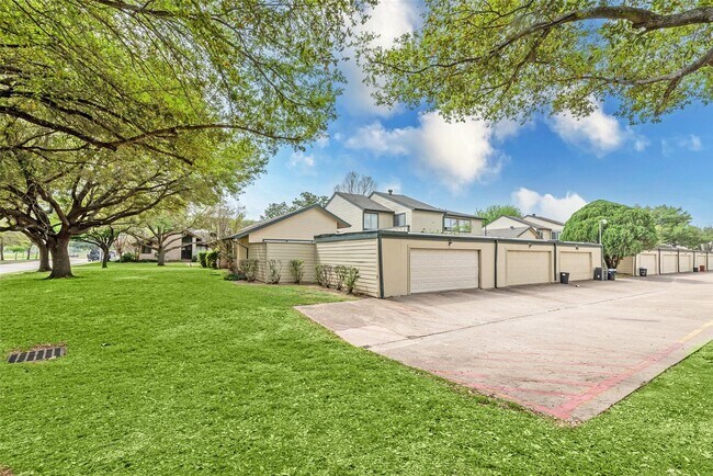 Building Photo - 7180 S Dairy Ashford Rd