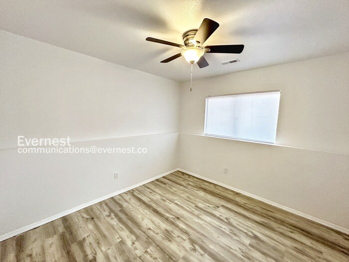 Building Photo - 1120 Yuma St