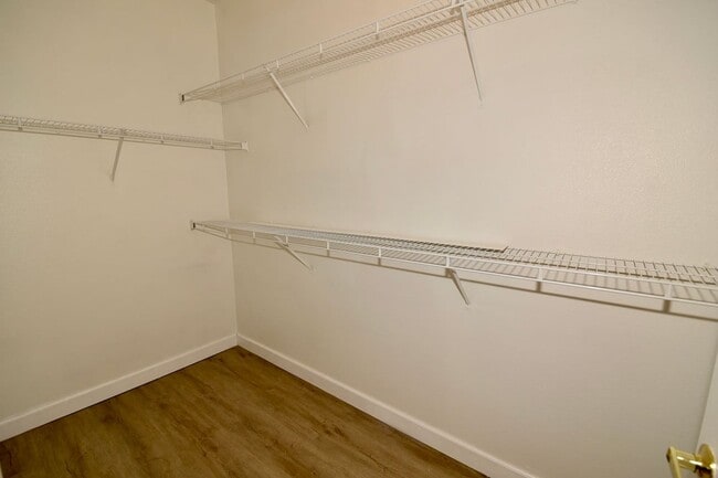 Building Photo - Charming 1 Bedroom Condo on 2nd Floor Next To Durango Casino