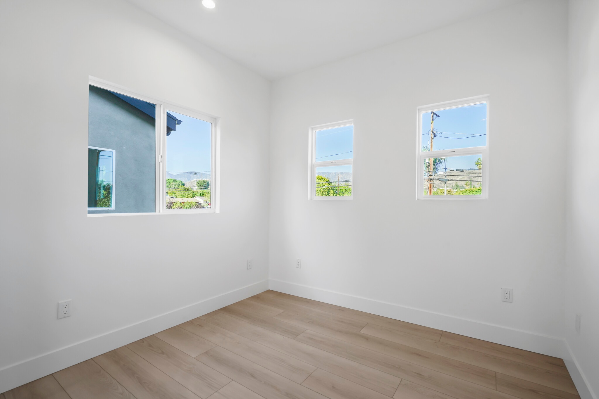 Building Photo - 11533 Dronfield Ave