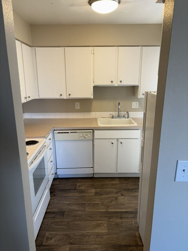 Interior Photo - Portland Terrace