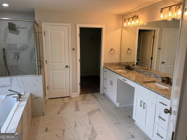 Building Photo - 3710 Renaissance Cir