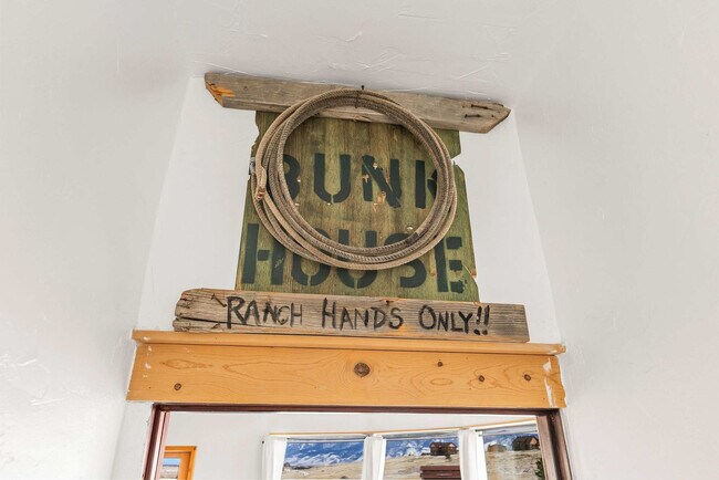 Building Photo - 84 Arcturus Dr