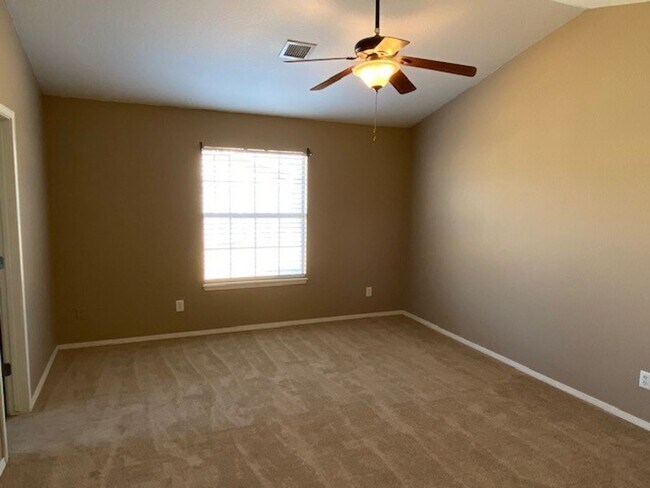 Building Photo - Adorable 3 Bedroom Home Coming Soon!