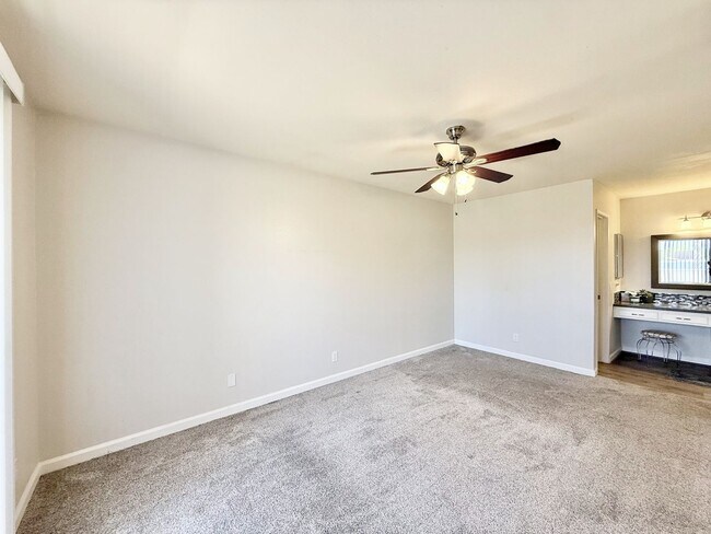 Building Photo - AVAILABLE NOW!! GORGEOUS 3 Bedroom 3 Bathroom Condo Rancho Mirage!!!