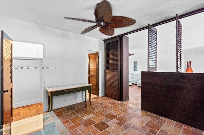 Building Photo - 10190 Collins Ave