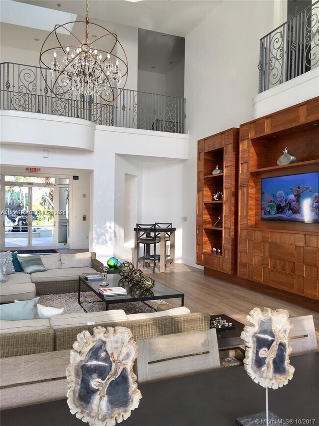 Building Photo - 3255 NE 184th St