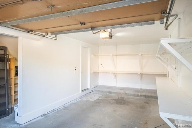 Building Photo - 276 Meadow Bridge Dr