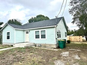 Building Photo - 703 N Blair St