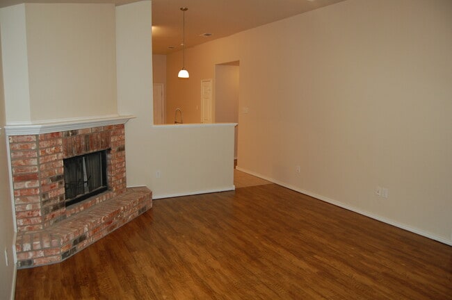 Building Photo - 3/2/2 in Frenship ISD