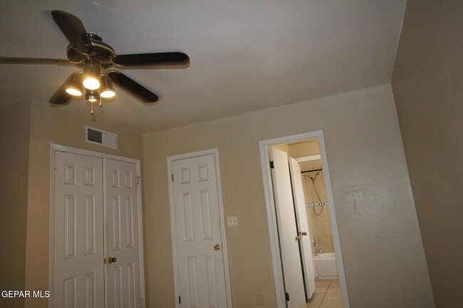 Building Photo - 10711 Ivanhoe Dr