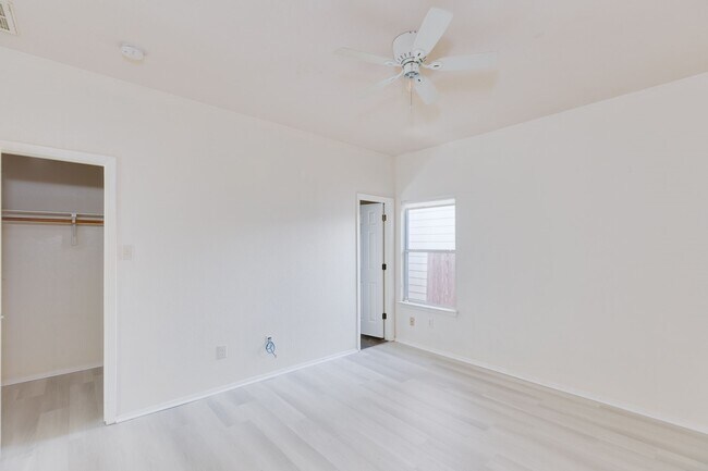 Building Photo - 1703 Nichole Woods Dr