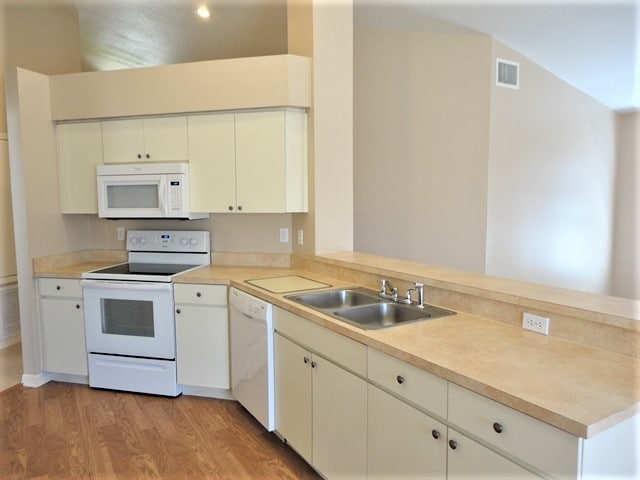 Building Photo - 522 Beth Ann St