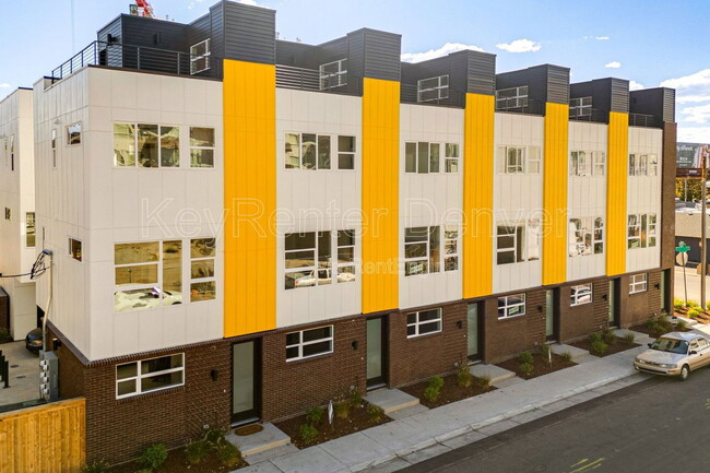 Building Photo - 4100 E Warren Ave